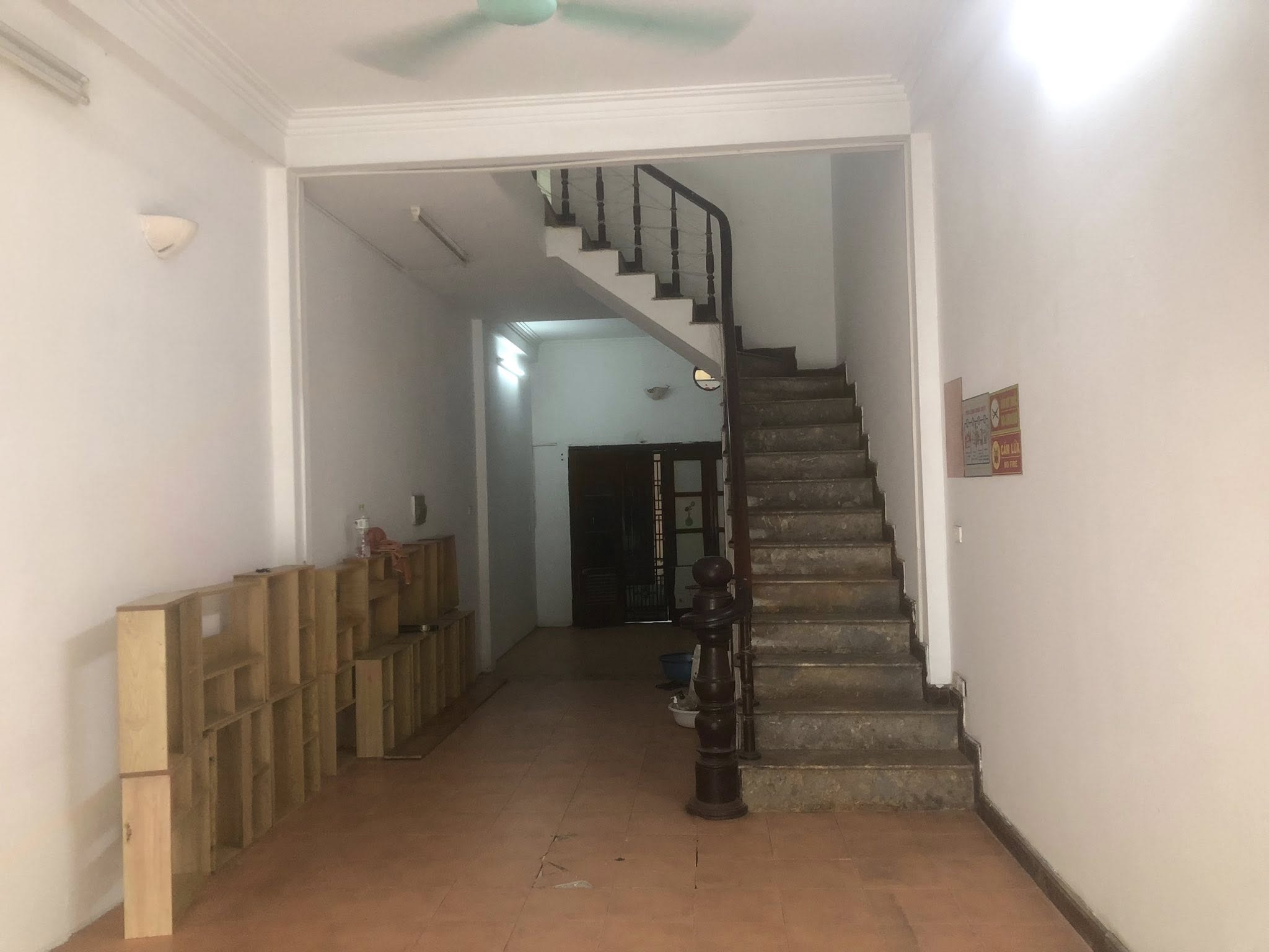  Cho thuê nhà Mặt Phố Trần Duy Hưng, 5 tầng x 60m2, 7 ngủ, 5 vệ sinh, 50 Triệu 