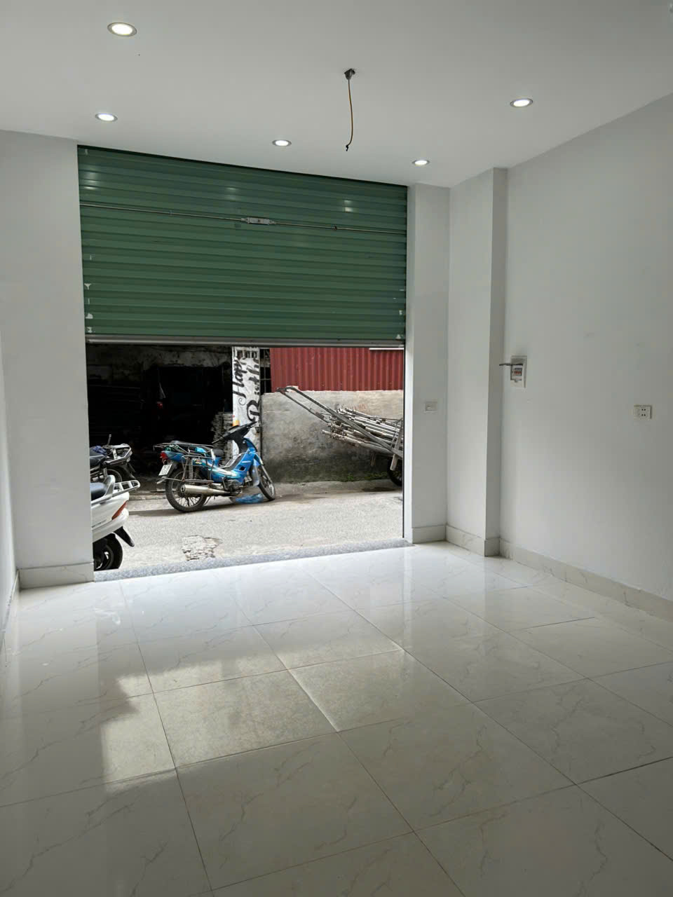  Cho thuê nhà ngõ 179 Vĩnh Hưng, 40m2,  2 tầng, 2 ngủ, 2 vệ sinh,  7 triệu 