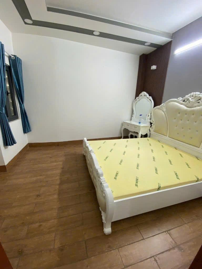  Siêu hot nhà 4 tang ngay Phạm Văn Đồng xe hơi vào tận cửa chỉ 5,6 tỷ. 