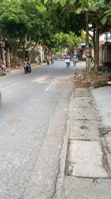  CẦN BÁN NHÀ MẶT ĐƯỜNG THỊ TRẤN CHẤU – SÓC SƠN, HÀ NỘI 