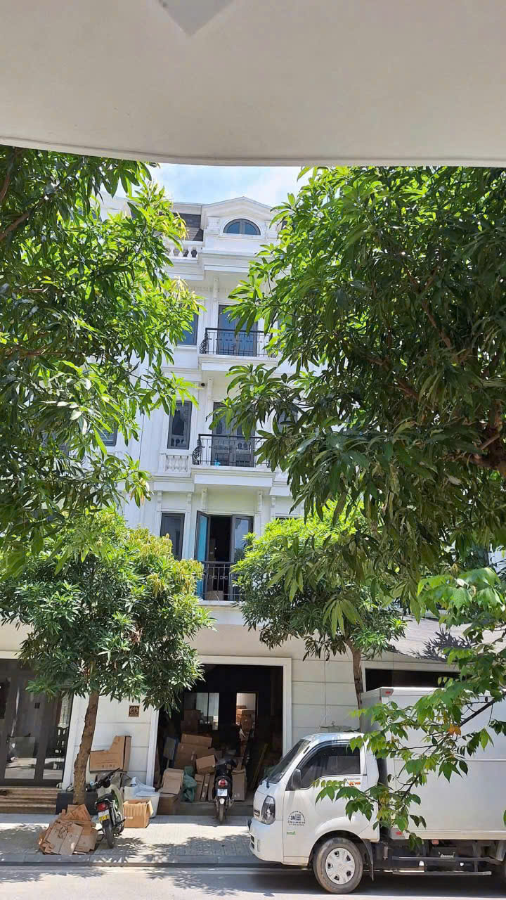  CẦN BÁN CĂN LIỀN KỀ DÃY CTT4 – KIẾN HƯNG LUXURY, HÀ ĐÔNG – GIÁ 21 TỶ 