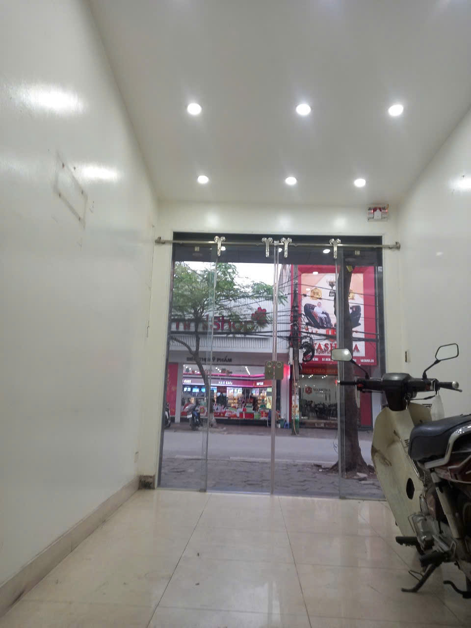  CHO THUÊ LÂU DÀI NGUYÊN CĂN NHÀ 5 TẦNG, SỐ 86A, LÔ GÓC MẶT phố LÊ LỢI, GIA VIÊN, Ngô Quyền 