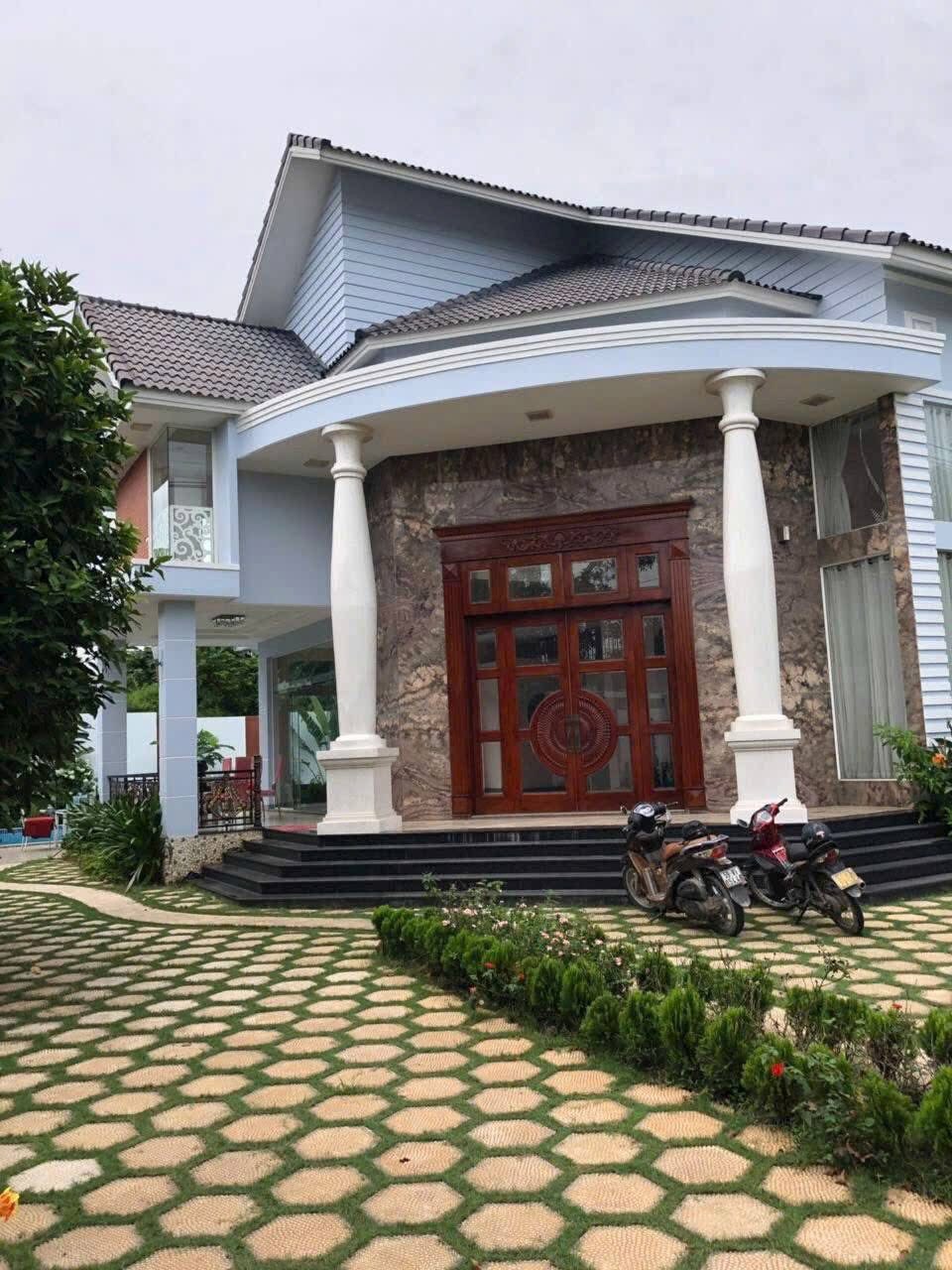  Bán nhà mặt tiền 20x34m giá 27 tỷ Đường Dương Công Khi 