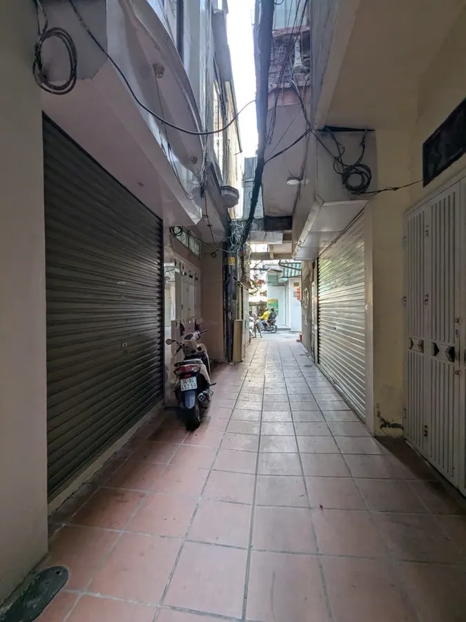  Bán Nhà Tây Sơn 20.6m2. 5 tầng. mặt tiền 3.2m. giá 7.25 tỷ Đống Đa Hà Nội 