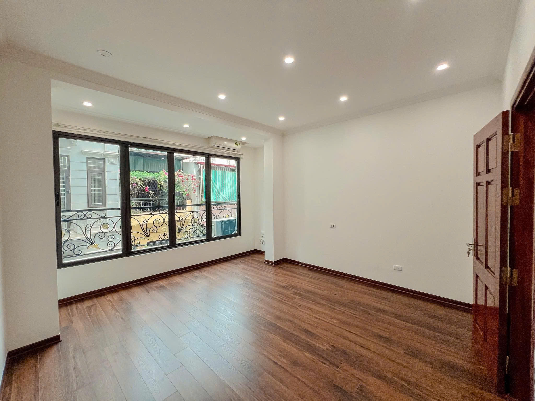  BÁN NHÀ HOÀNG VĂN THÁI, THANH XUÂN - 55M² x 5T THANG MÁY - MT 4.7M - Ô TÔ TRÁNH - KINH DOANH - GIÁ 20.8 TỶ 