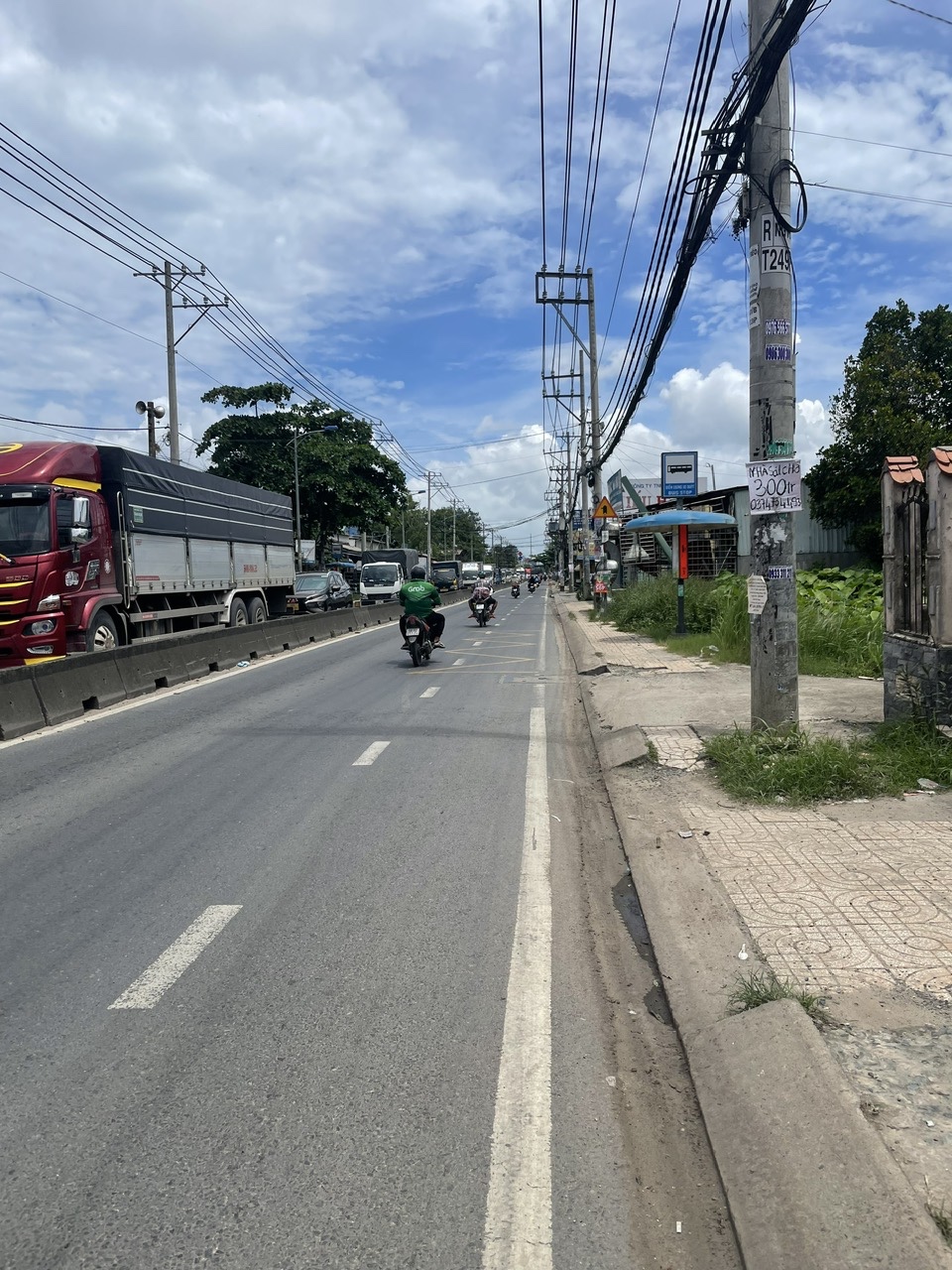  Bán đất mặt tiền 3572m2 giá 17 triệu/m2 Đường Nguyễn Văn Bứa 