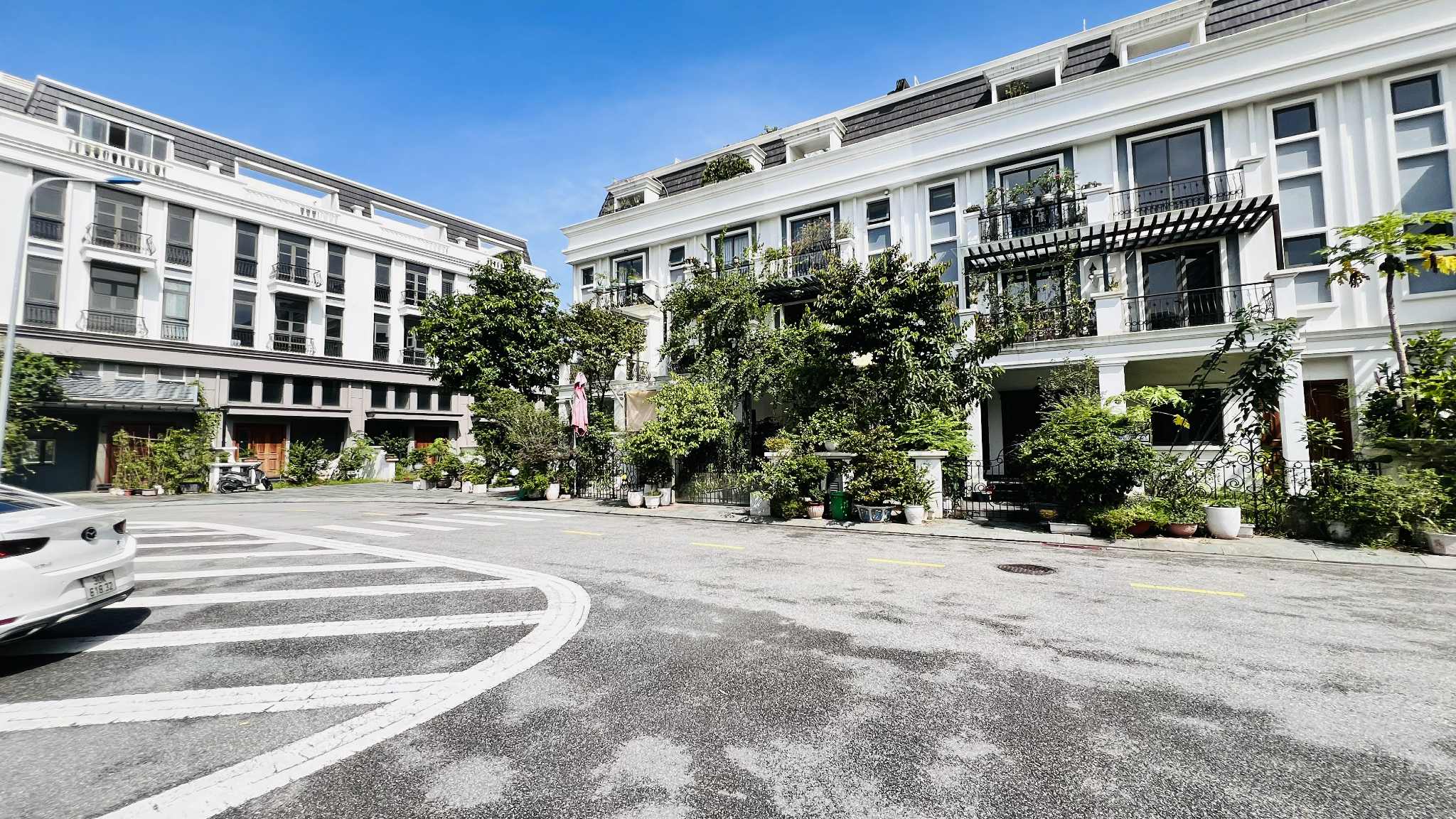  Liền kề Thạch Bàn, 128m x 4 tầng, mặt tiền 5.2m, an ninh tuyệt đối, công viên cây xanh, giao thông thuận lợi 