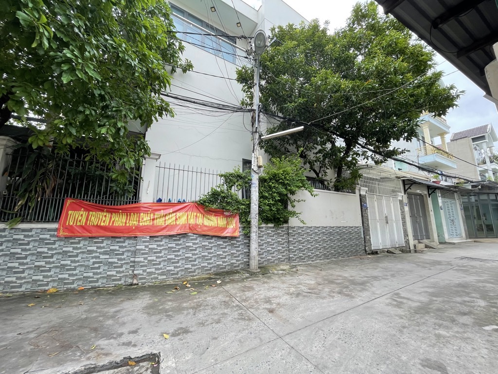  Bán nhà hẻm Q.12, đường Đông Hưng Thuận 42. DT 120m2, 4 tầng, 6PN, SH. Giá 7.6 tỷ 