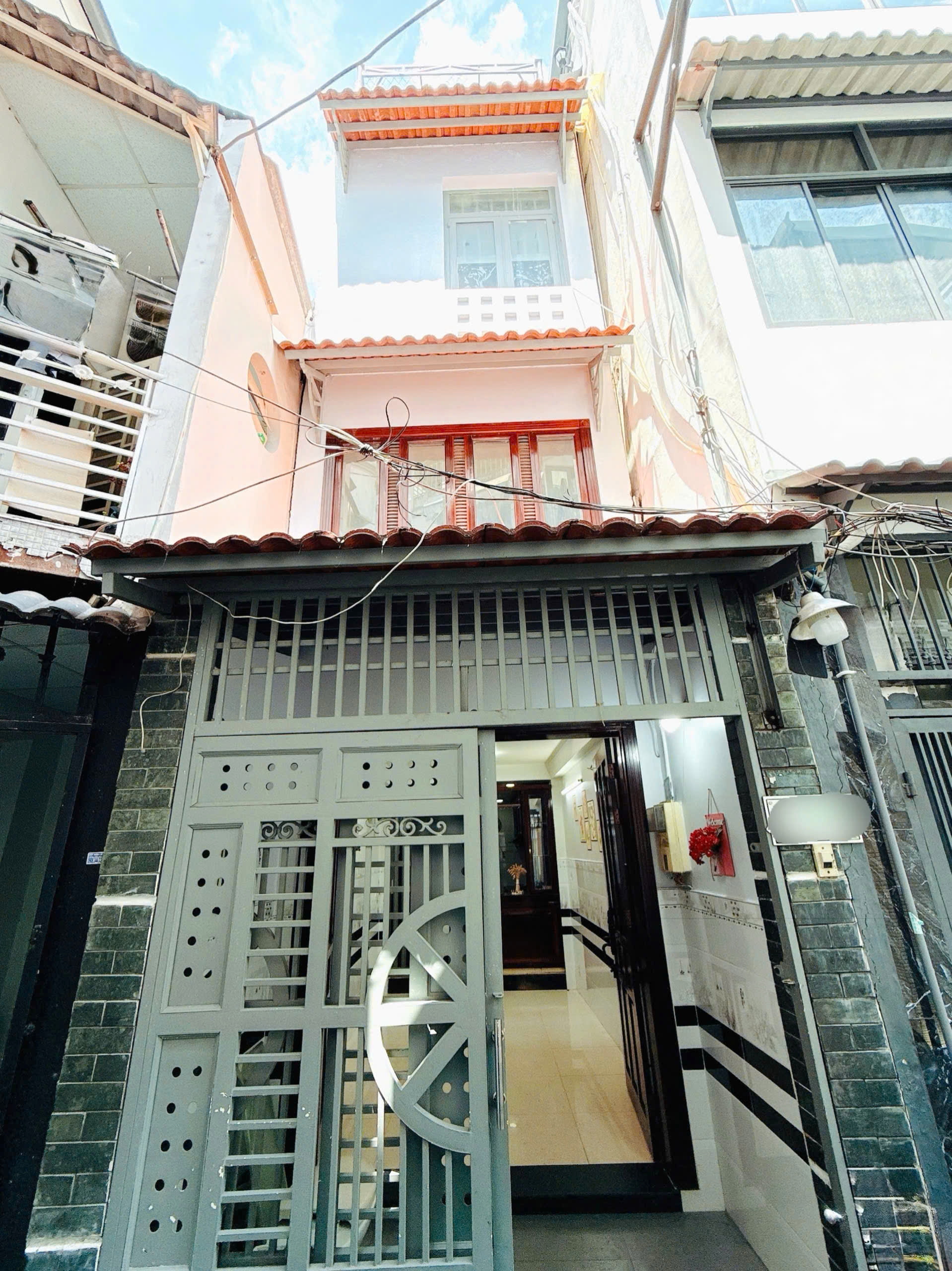  Nhà 3 tầng trống vào ở liền gần chợ Rạch Ông P. Chánh Hưng. Giá 3,98 tỷ bớt lộc 