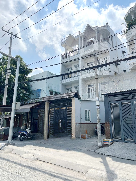  Bán nhà 4x20, 3.5 tấm, mặt tiền Mễ Cốc P15 Q8 