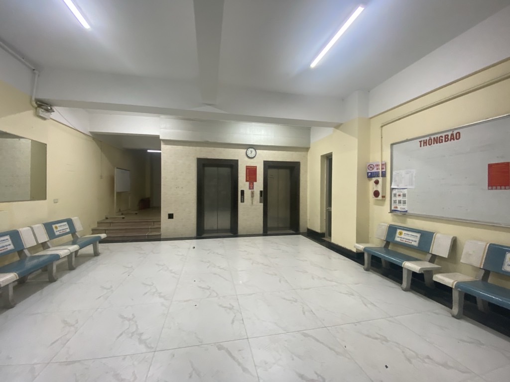  CĂN HỘ B12 XUÂN LA-2 NGỦ-NỘI THẤT ĐẸP -THANG MÁY - Ở CỰC SƯỚNG_ TẦNG 3 – 42,6/49M2 – 4,5 TỶ 