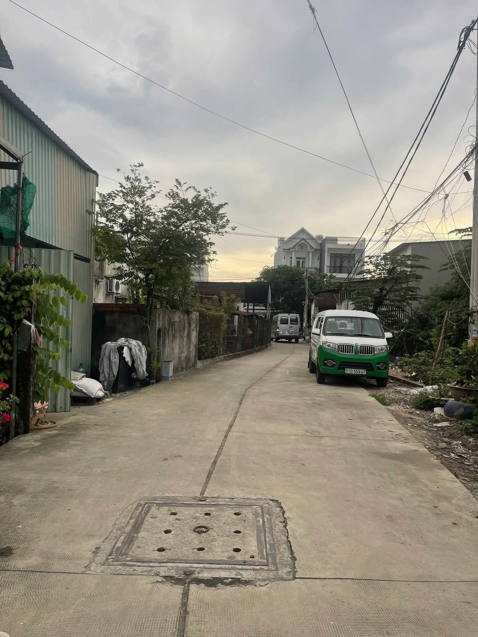  Bán đất đẹp 22x66m giá 20 tỷ Xuân Thới Đông 