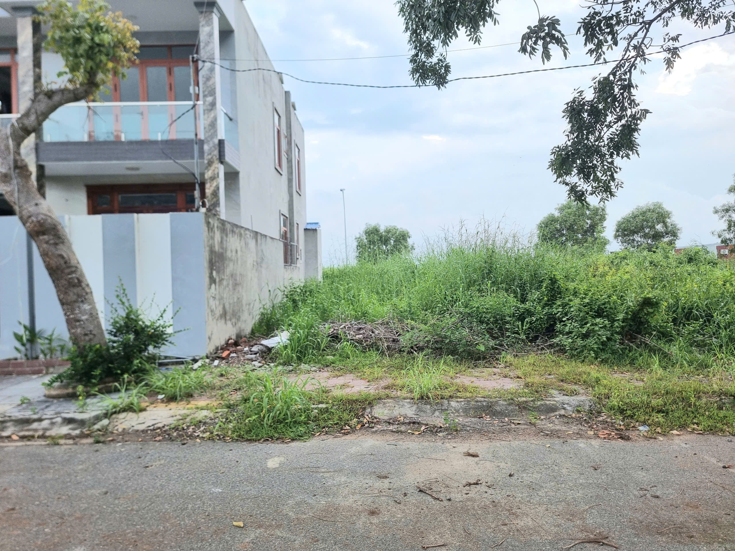  CẦN BÁN LÔ ĐẤT BIỆT THỰ KHU DÂN CƯ THUẬN HUỆ – TT LONG ĐIỀN (Xã Long Điền, TP. HCM) 