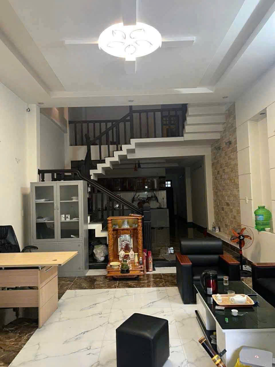  ????????Bán nhà 3 tầng đường Xuân Thiều 10 - Gần biển thoáng mát 