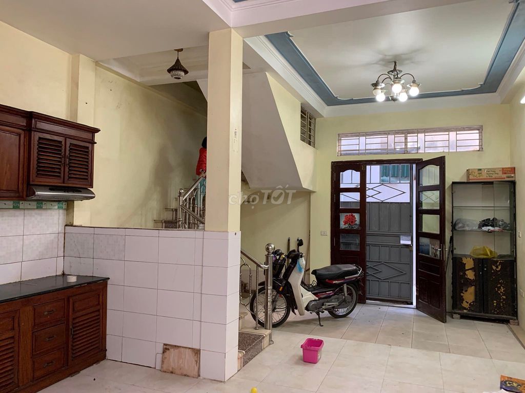 Cần cho thuê nhà ngõ 68 phố Mễ Trì Thượng, Nam Từ Liêm, 4 tầng 5 phòng ngủ 
