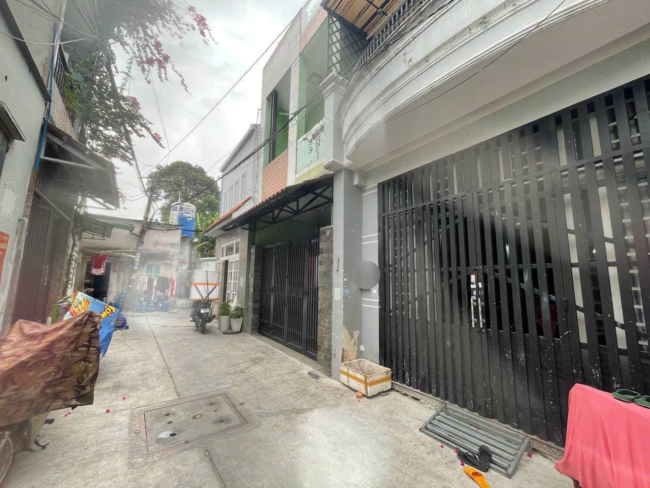  Bán nhà Đường Gò Dầu, Tân Phú - DT 60m2, A4, 3T - Hẻm xe hơi tới nhà 