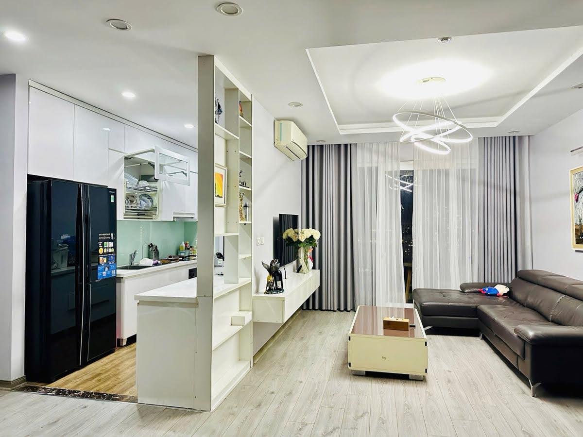  10,5 tỷ. CHCC Việt Đức Complex Lê Văn Lương, Lô góc 126m, 3 ngủ, 2WC, 2 ban công, Full nội thất cao cấp. 