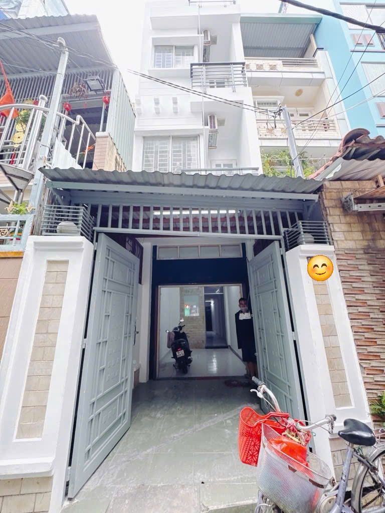  CĂN HỘ DỊCH VỤ CÓ 5 TỶ 

TRUNG TÂM Q4

ĐÃ GIẢM 800 TRIỆU 