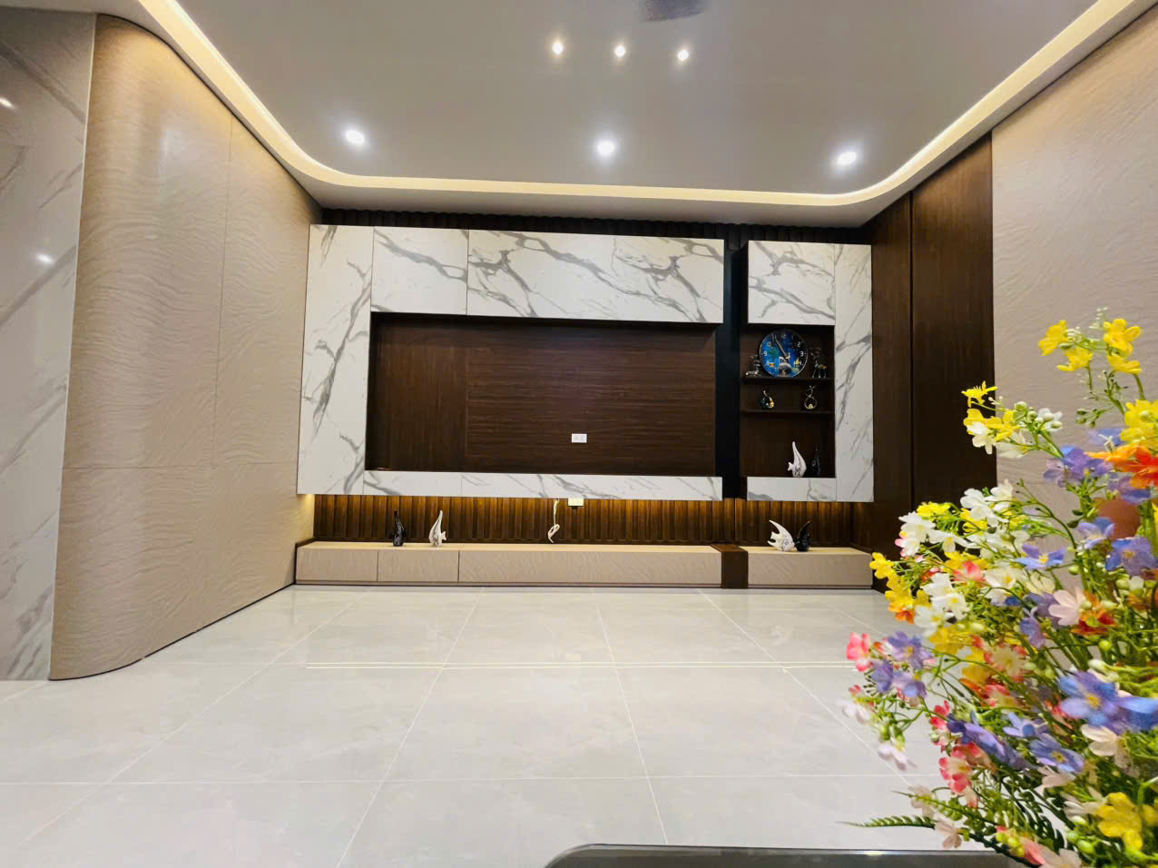  NHANH!NHÀ TRỊNH VĂN BÔ, CĐ FPT,OTO TRÁNH,THANG MÁY,DT=42Mx6T,MT=4.5m,8.2ty 