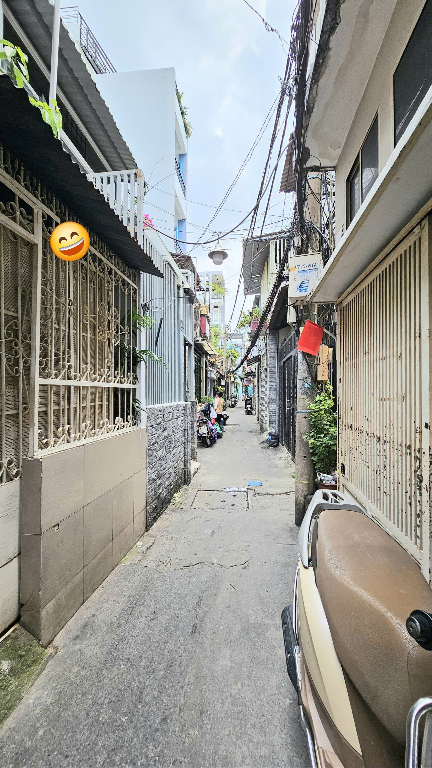  Sát mặt tiền Q4 
Ngang 3 dài 16 m có 80 triệu m 