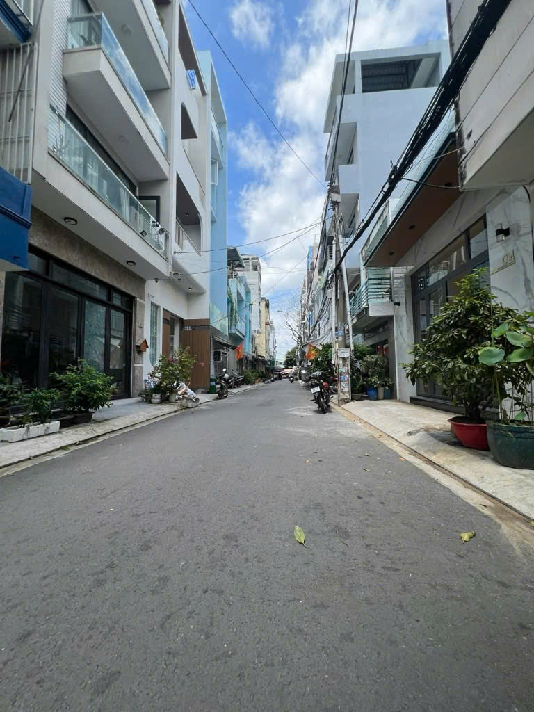  MẶT TIỀN KINH DOANH VĨNH HỘI 

CÓ 10 TỶ 