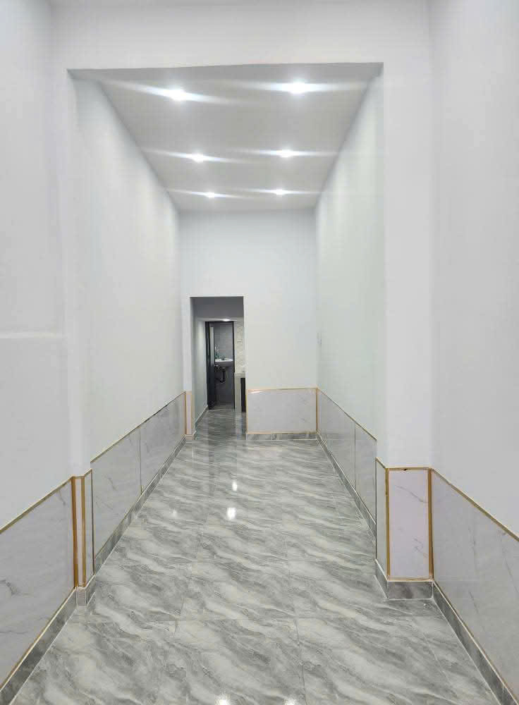  HẺM 1 SEC TRẦN HƯNG ĐẠO Q1 
CÓ 3 TỶ HƠN NHÀ MỚI 