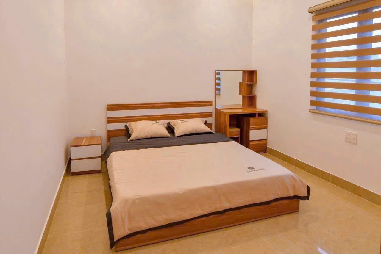  Cho thuê nhà mặt tiền nguyên căn 4p ngủ Đường Lê Thị Tính, An Khê,Thanh Khê, ĐN 