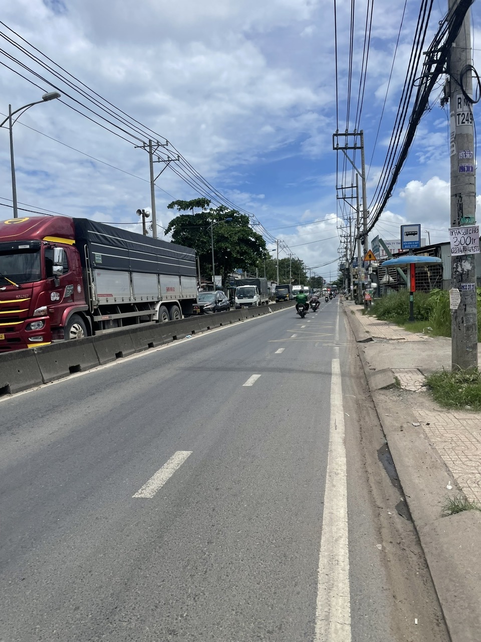  Bán đất mặt tiền 20x60m giá 26 tỷ Đường Nguyễn Văn Bứa 