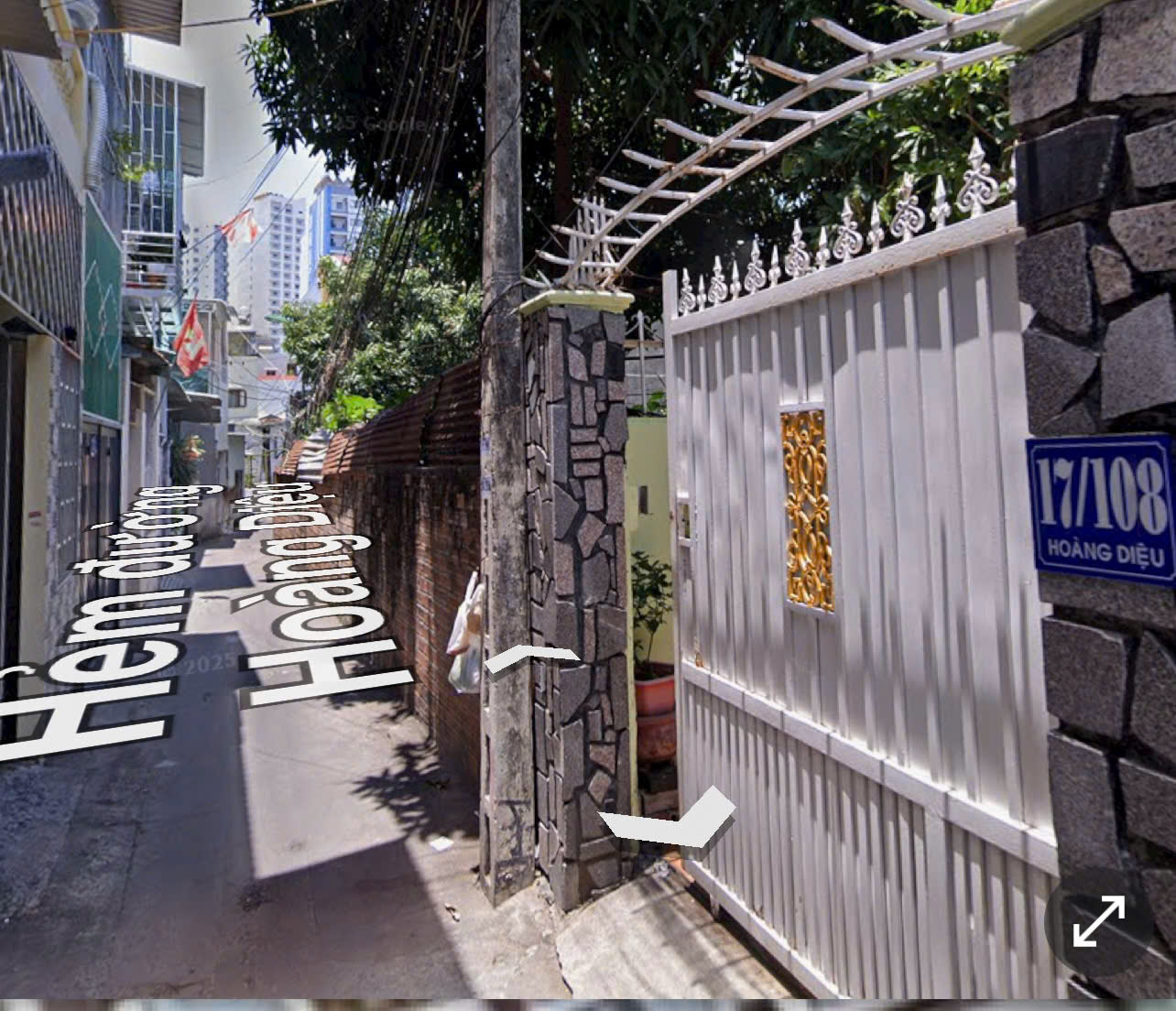  bán nhà Đường hẻm 2 xe máy thông các hẻm Hoàng Diệu và Dã Tượng  Diện tích :60.9m2 Giá bán : 3 tỷ 200 triệu ( bao sang tên ) 
Số chứng chỉ: đang đợi cấp chứng chỉ mới , số chứng nhận: MG 25- 625 