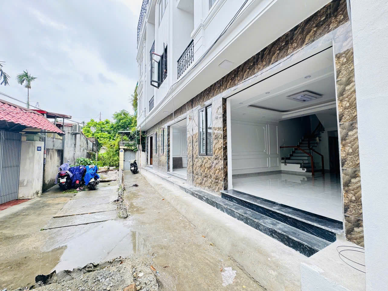  Bán Nhà 4 Tầng Mặt Ngõ 282 Đà Nẵng – Ô Tô Tránh, Kinh Doanh Sầm Uất – Trung Tâm Hải Phòng 