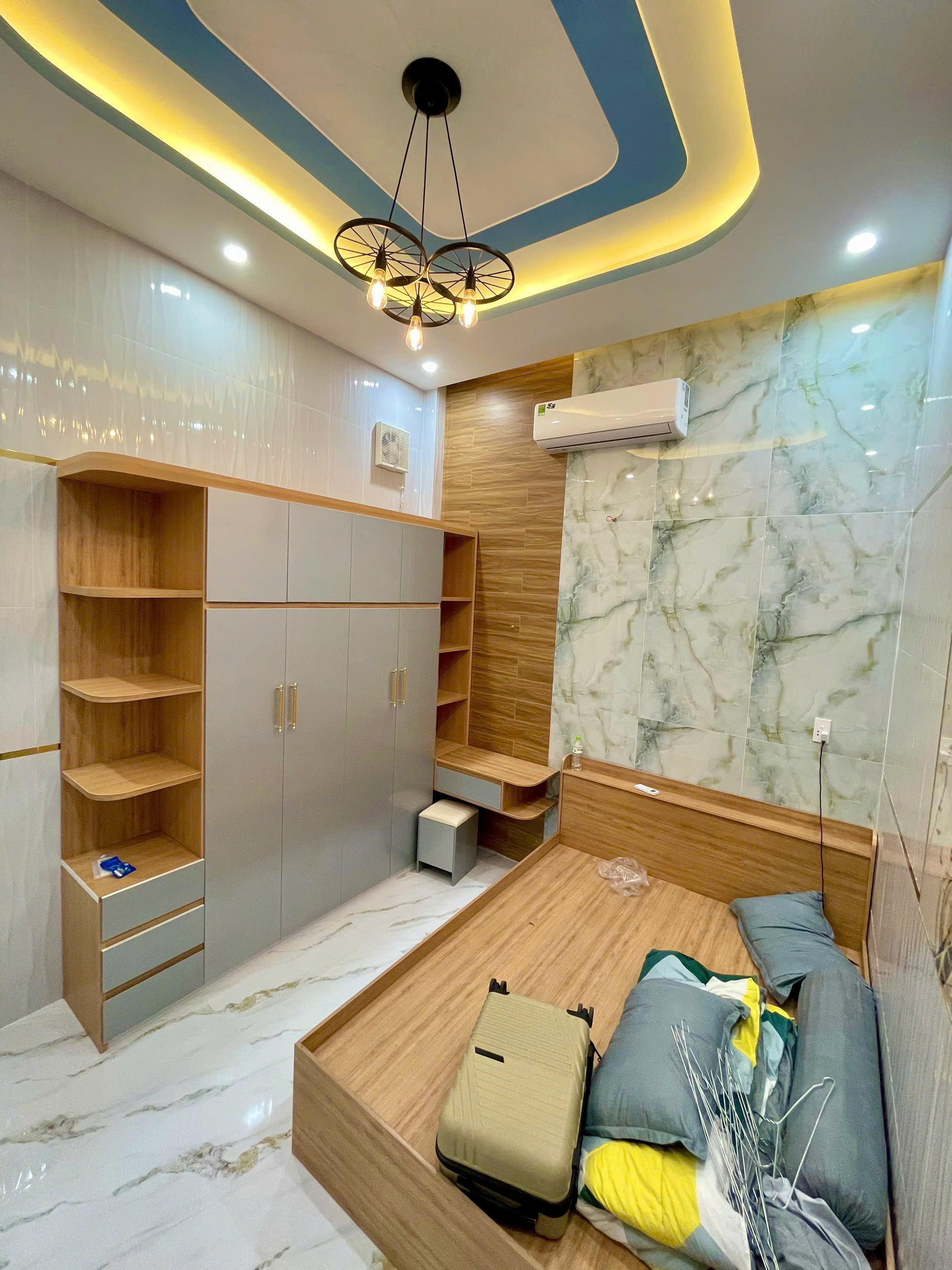  Nhà mặt đường nhựa ngay biển tầm 300m giá  chỉ 3ty2 