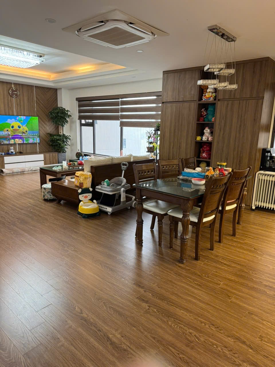  Cần Cho thuê nhanh căn chung cư B2304 Stellar 35 Lê Văn Thiêm, quận Thanh Xuân, HN 