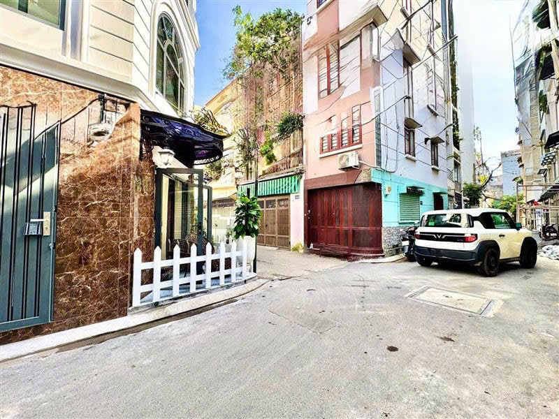  NHÀ BÁN TRUNG TÂM PHÚ NHUẬN – GÓC 2 MẶT TIỀN HỒ BIỂU CHÁNH – 5 TẦNG – SÂN THƯỢNG VIEW ĐẸP
















































     










 



















 