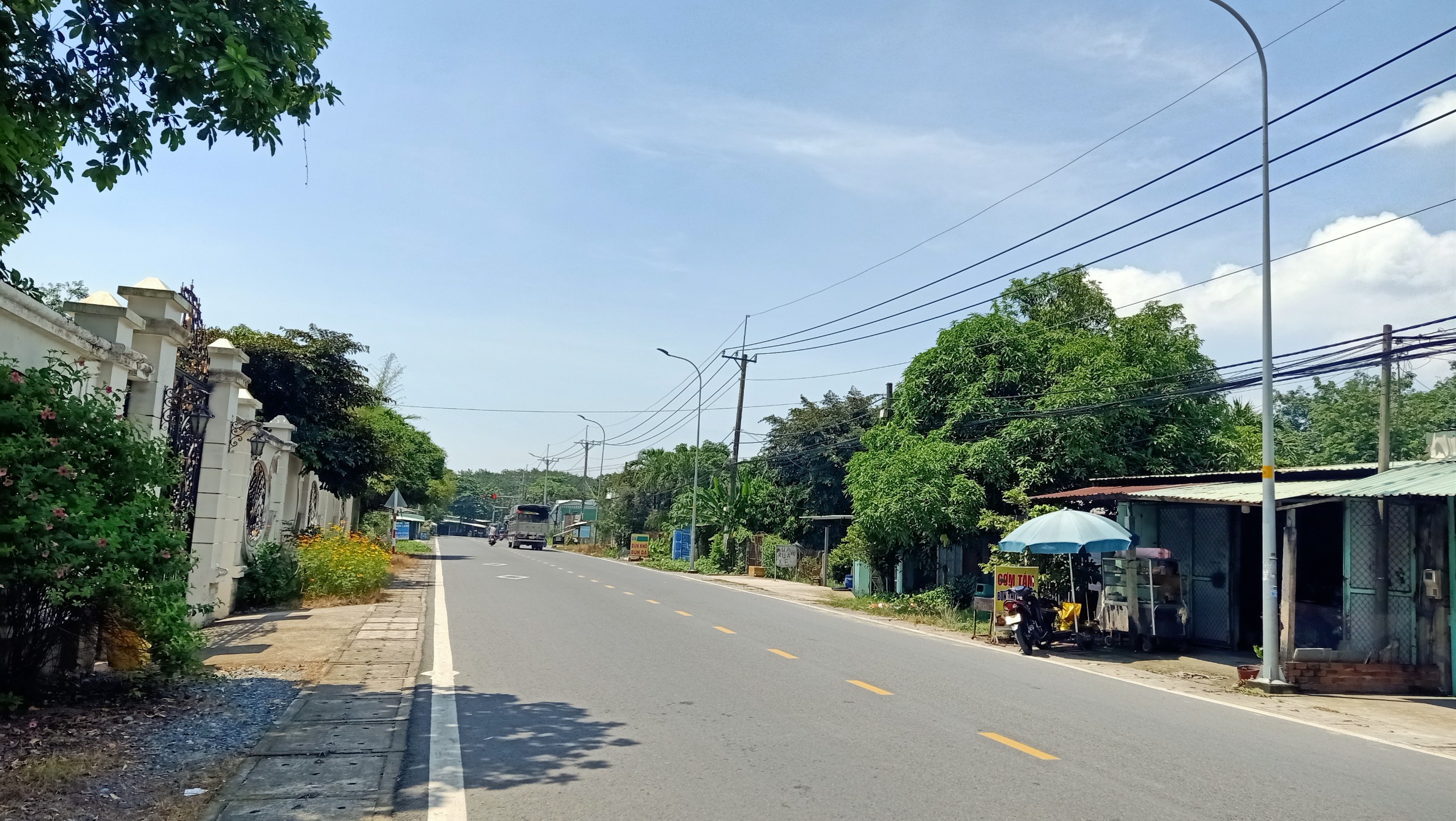  MẶT TIỀN ĐƯỜNG H193, XÃ PHÚ HOÀ ĐÔNG, H.CỦ CHI 1188 m2 (NGANG 21m x 45m) – 200 m2 THỔ CƯ 