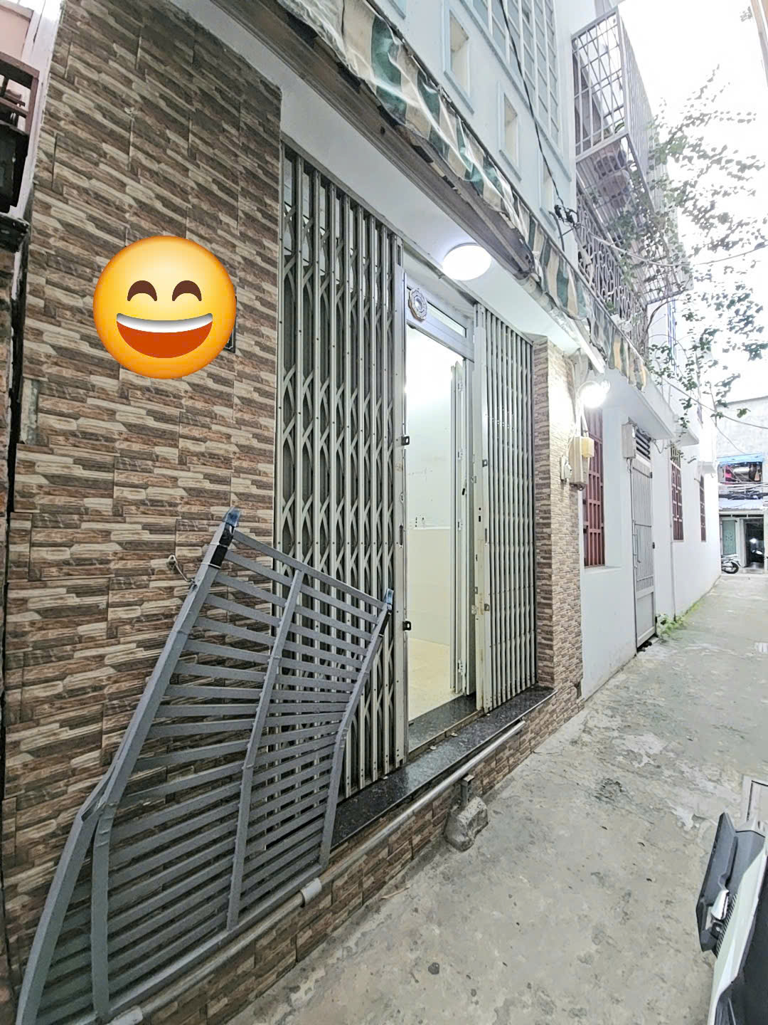  SÁT  MẶT TIỀN LÂM VĂN BỀN Q7
NGANG 3.6 DÀI 11- 3T 
CÓ 5 TỎI 