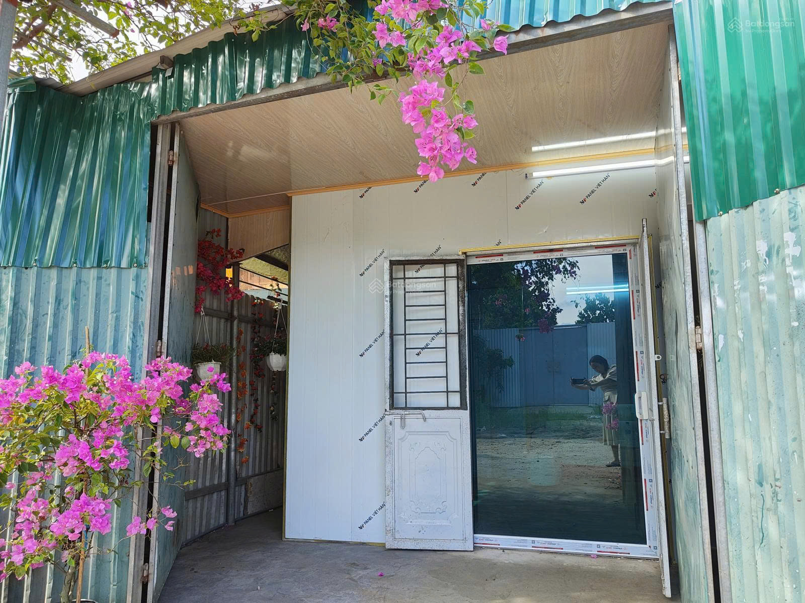  Bán nhà chưa sổ, sửa như mới, 2 ngủ, đủ đồ, lô góc, mặt tiền rộng đường to, S: 90m2, khu Thạch Cầu 