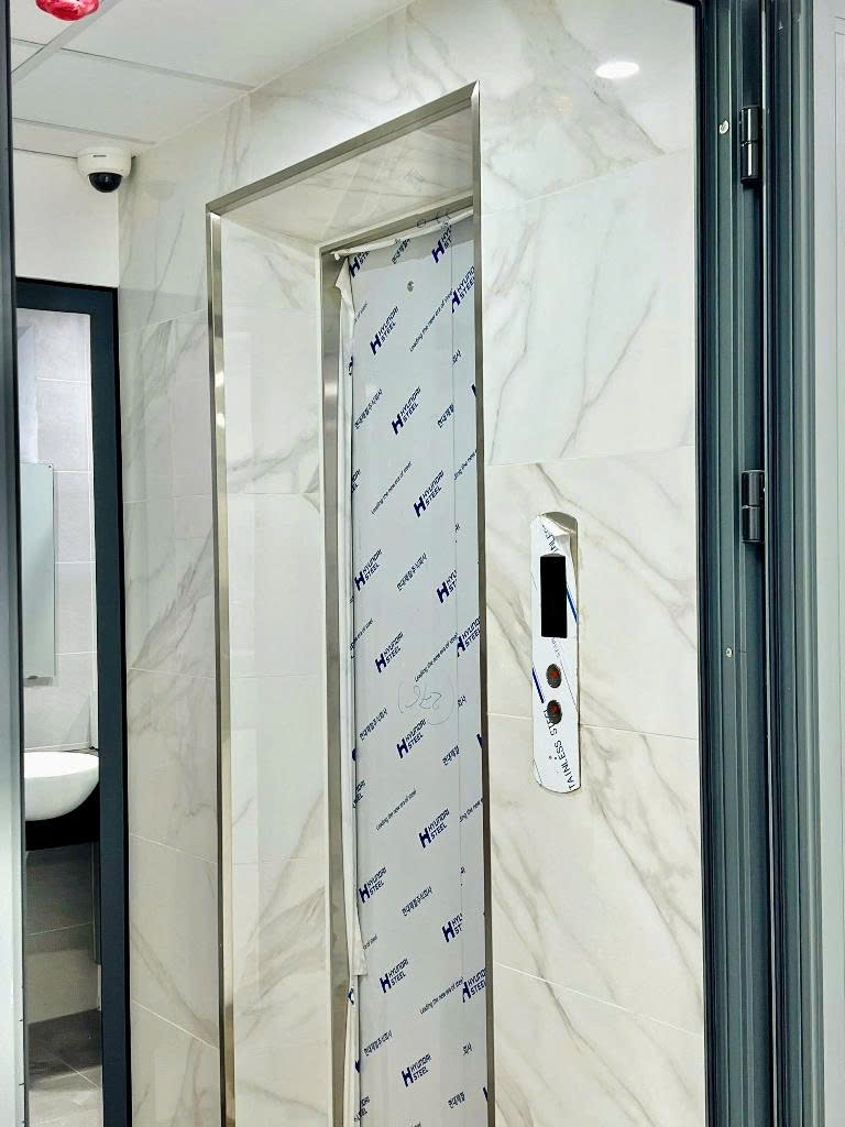  Tôi chủ nhà cho thuê nhà lô góc, mới, Giảng Võ; vỉa hè 99m2* 5T- 34 Tr 