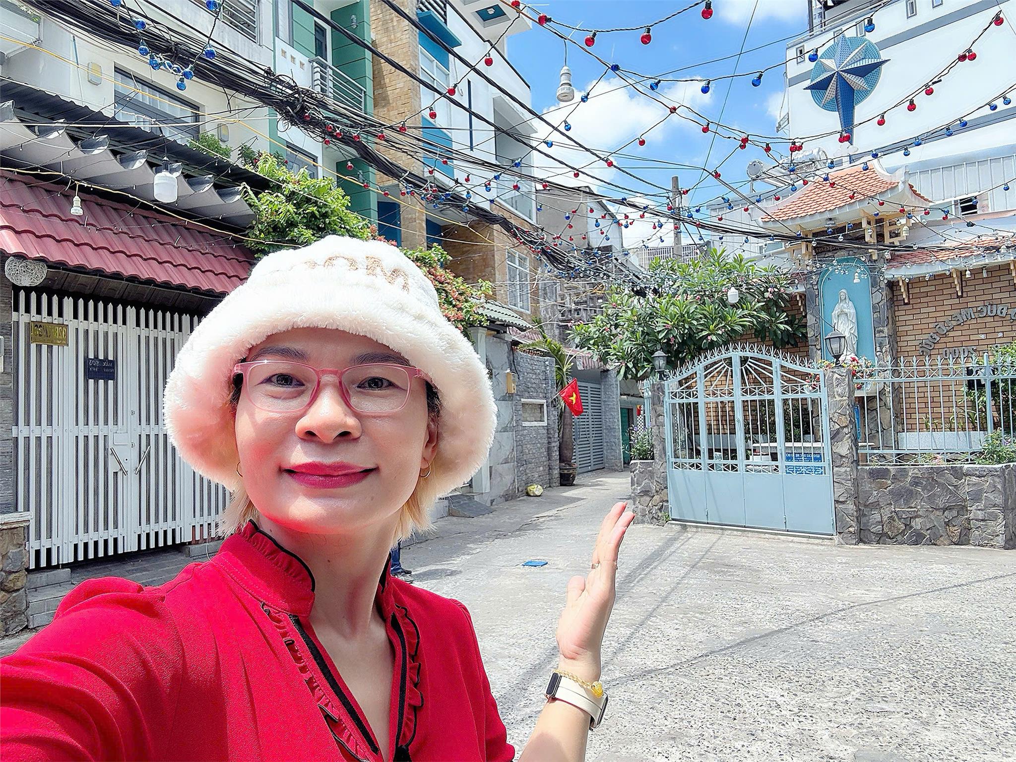  BÁN NHÀ 3 TẦNG - XE HƠI NGỦ TRONG NHÀ ĐƯỜNG TÔN THẤT THUYẾT, QUẬN 4 - ĐANG SẴN DÒNG TIỀN CHDV 60 TRIỆU/ THÁNG 