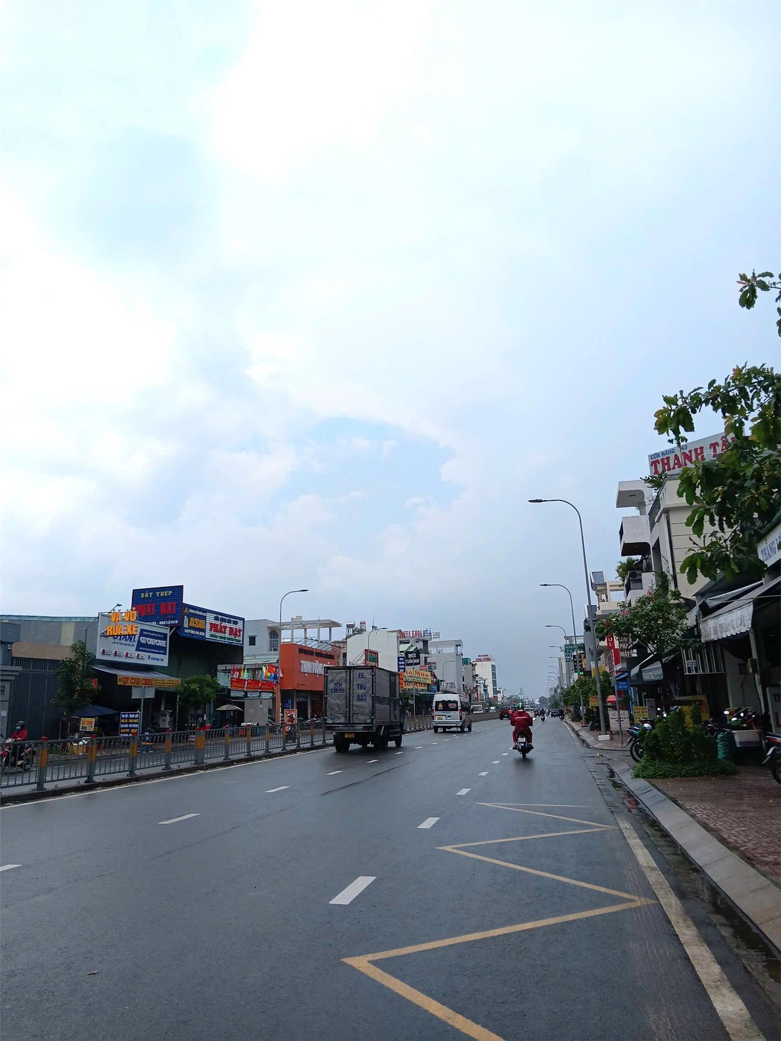  NHÀ BÁN - BÌNH TÂN - SÁT TÂN PHÚ - HXH - 4 TẦNG - 4 X 17 - NHỈNH 6 TỶ 