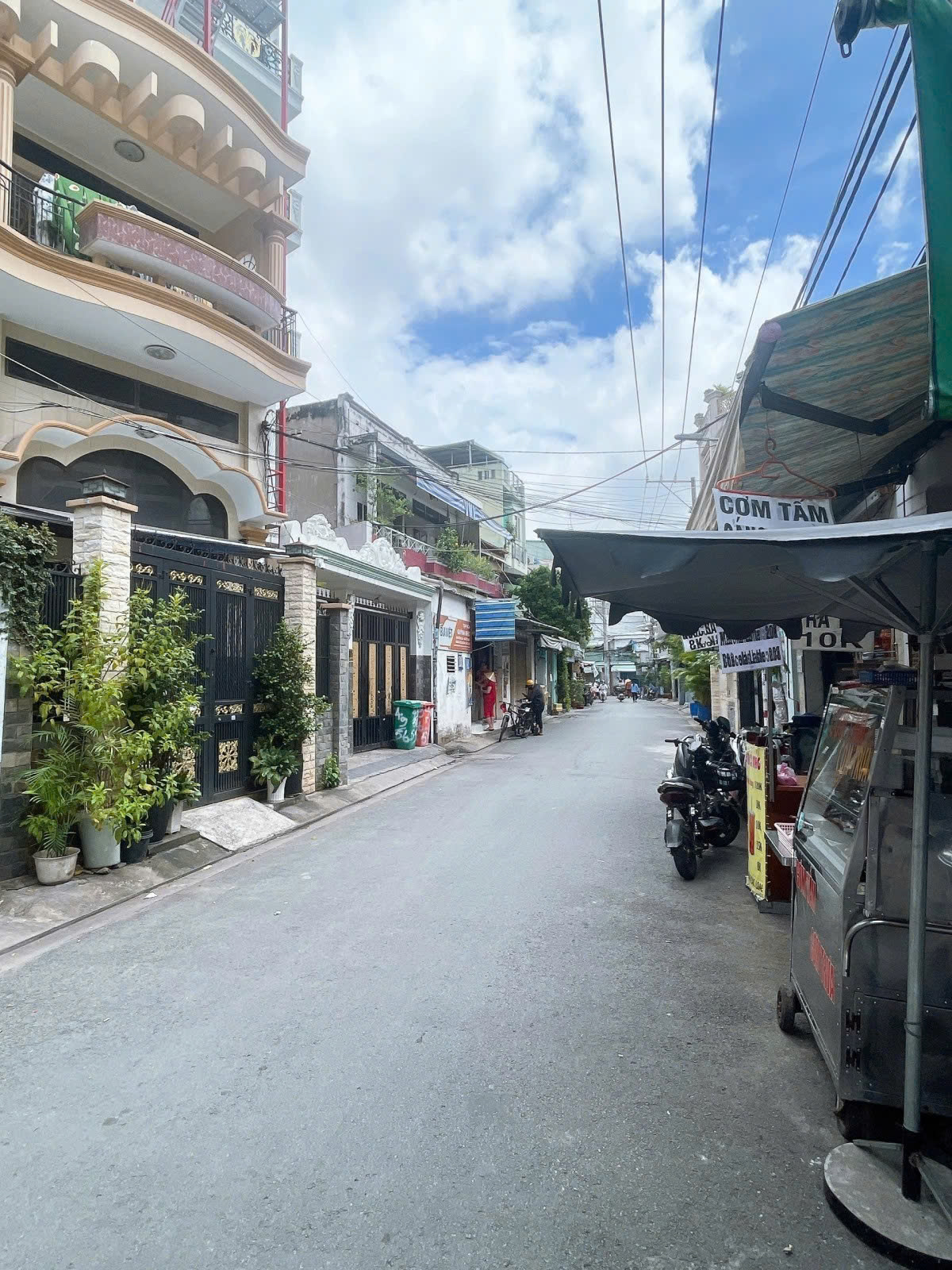  Hẻm Xe Tải 8M TRỊNH ĐÌNH TRỌNG TÂN PHÚ - Sát Q.11 - 100M2 - 3 TẦNG NHÀ ĐẸP, MỚI Ở NGAY -  NHỈNH 10 TỶ 