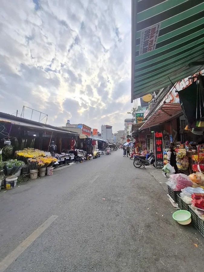  ????...????DUY NHẤT! LÔ GÓC MP, MT CHỢ ĐẠI TỪ 70M2, 3T VIEW HỒ, KD SẦM UẤT NGÀY ĐÊM, 32.9 TỶ! 