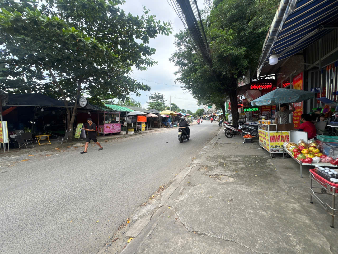  MẶT TIỀN KINH DOANH TRUNG TÂM DĨ AN – DÃY TRỌ 2 TẦNG NGANG 10M – THU 70TR/THÁNG – 416M² FULL THỔ CƯ 