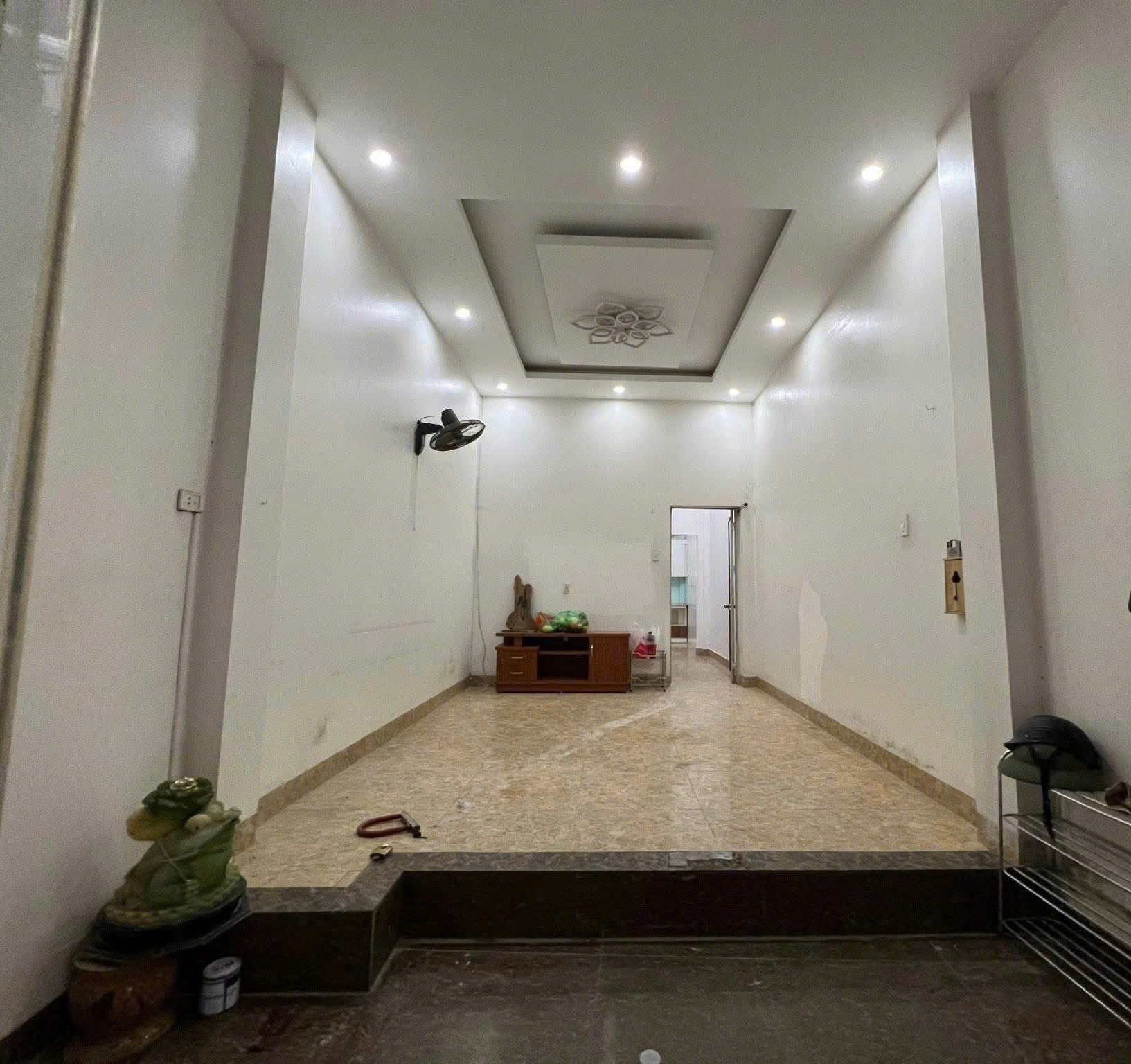  Cho thuê nhà nguyên căn ngõ 580 Trường Chinh, 45m2 x 3 tầng 3PN, 2 WC, 12 Triệu 