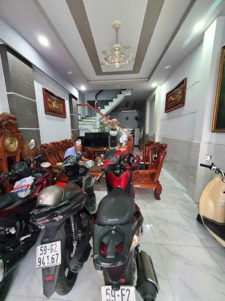  ????CHỦ GIẢM 200 TRIỆU, HẺM XE HƠI, LÊ VĂN QUỚI, 55M2, 4 TẦNG, (4x14), ĐÚC KIÊN CỐ, CHỈ 6.5 TỶ???? 