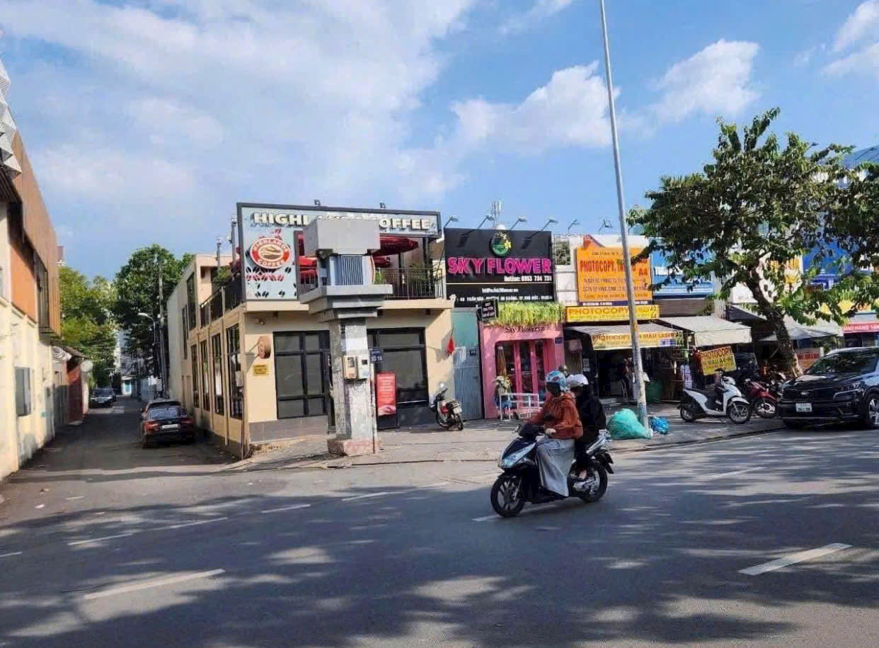  bán gấp Căn góc 2 mặt tiền đường Trần Não phường An Khánh Q2 