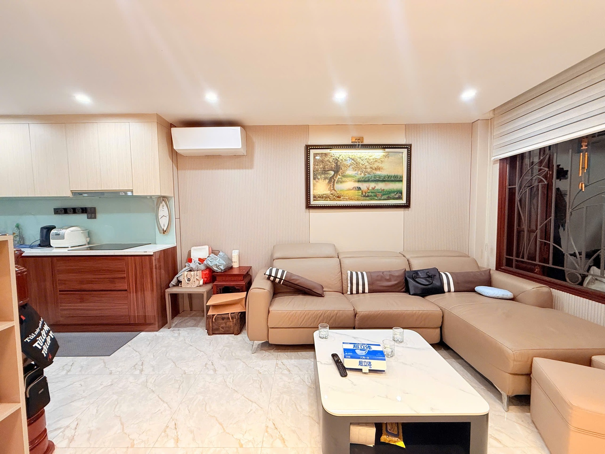  Bán nhà Lạc Long Quân DT40m2, 5 tầng, mặt tiền 4m, 3 P. ngủ, gần ôtô, tiện ích bạt ngàn 