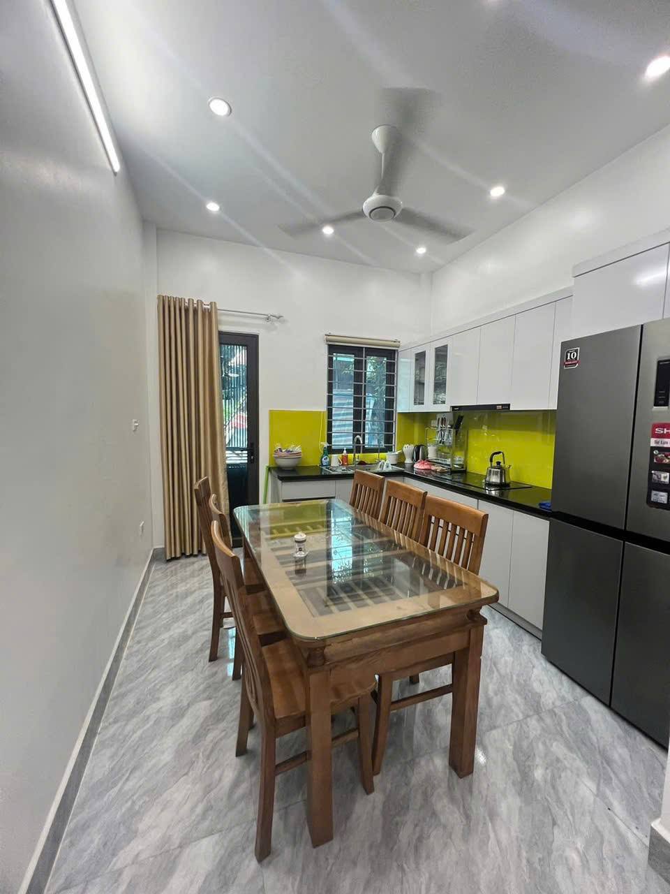  Cho thuê nhà riêng Nguyễn Đức Cảnh – 40m² x 3.5  tầng, 4PN, 2 wc, 12 triệu 