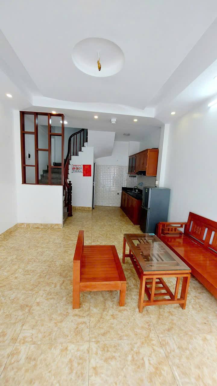  Cho thuê nhà Xuân Đỉnh – 32m² x 5 tầng, 3PN, 3WC, 13 triệu/tháng 