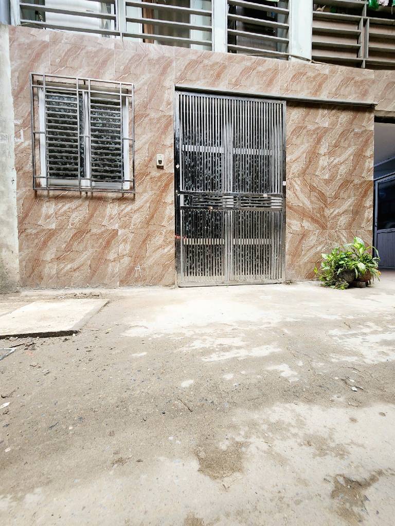  CCMN HIẾM - NHỈNH 2 TỶ-2 NGỦ Ở LUÔN-MẶT NGÕ -30M Ô TÔ TRÁNH - KINH DOANH NHỎ_45M2. 