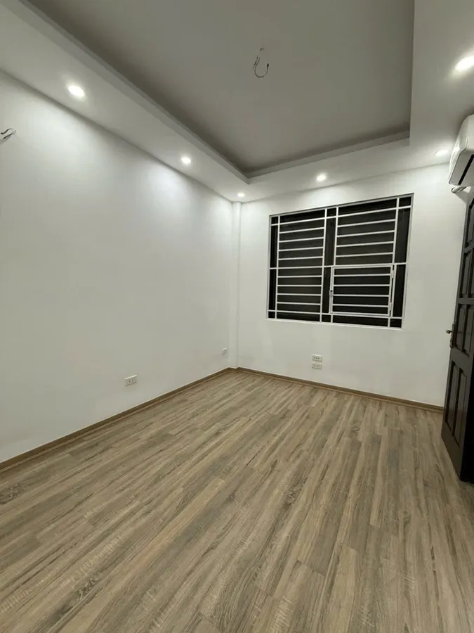  Bán Nhà Kim Ngưu 19m2. 5 tầng. mặt tiền 4m. giá 5.2 Tỷ Hai Bà Trưng Hà 